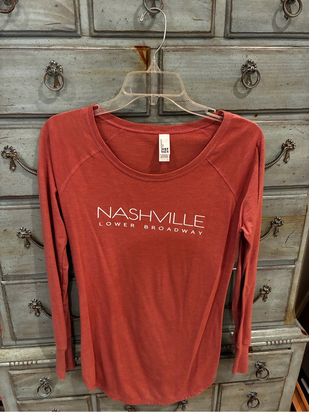 District Women's Long-Sleeve Tee - Rust